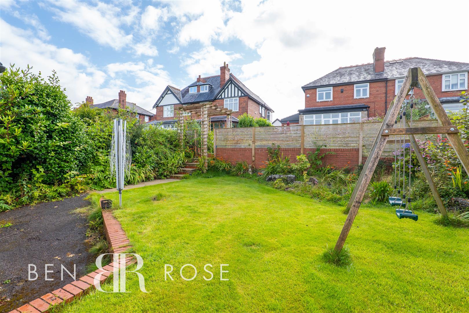 4 bed property in Windsor Road, Chorley